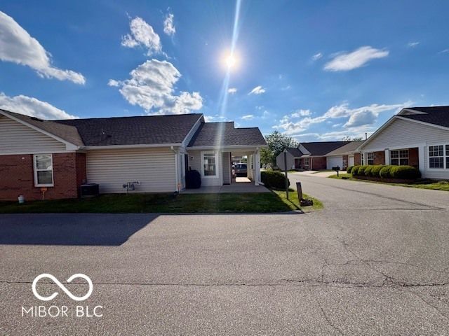 10917 Pinellas Park Drive, Indianapolis, IN 46229