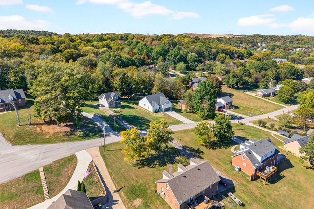 486 David Ave, Lewisburg, TN 37091