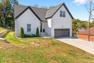 486 David Ave, Lewisburg, TN 37091