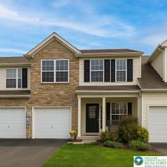27 Willow Drive, Palmer Twp, PA 18045