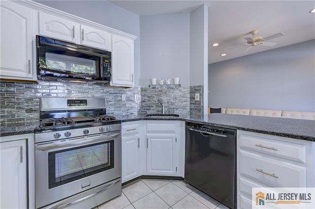 11 Holohan Drive, Plainsboro, NJ 08536