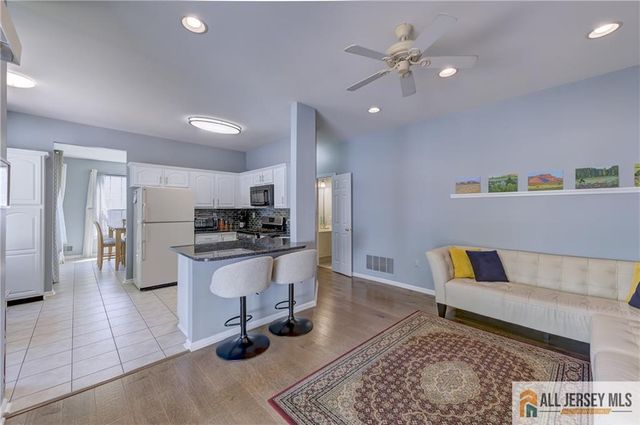 11 Holohan Drive, Plainsboro, NJ 08536