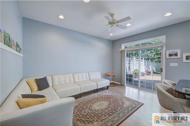 11 Holohan Drive, Plainsboro, NJ 08536