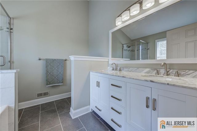 11 Holohan Drive, Plainsboro, NJ 08536