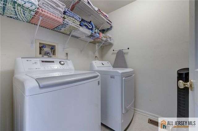 11 Holohan Drive, Plainsboro, NJ 08536