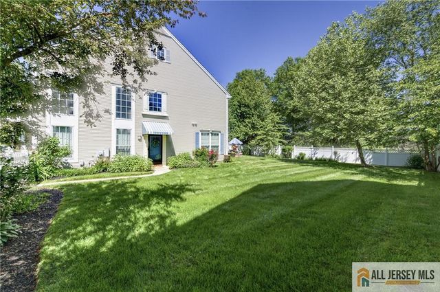 11 Holohan Drive, Plainsboro, NJ 08536
