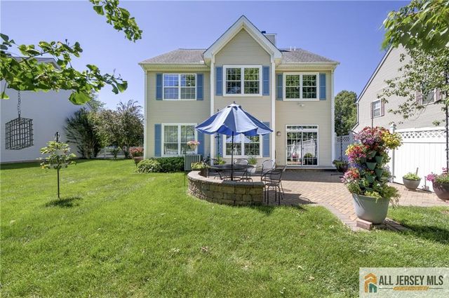 11 Holohan Drive, Plainsboro, NJ 08536