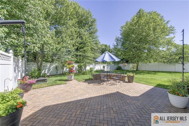 11 Holohan Drive, Plainsboro, NJ 08536