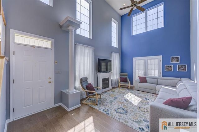 11 Holohan Drive, Plainsboro, NJ 08536