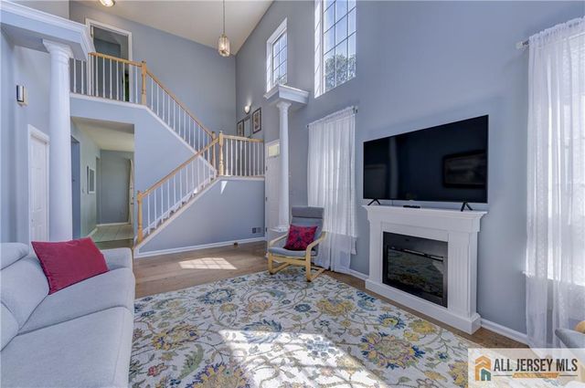 11 Holohan Drive, Plainsboro, NJ 08536