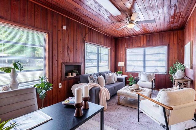 2542 W HIAWATHA STREET, Tampa, FL 33614