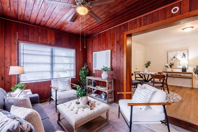 2542 W HIAWATHA STREET, Tampa, FL 33614