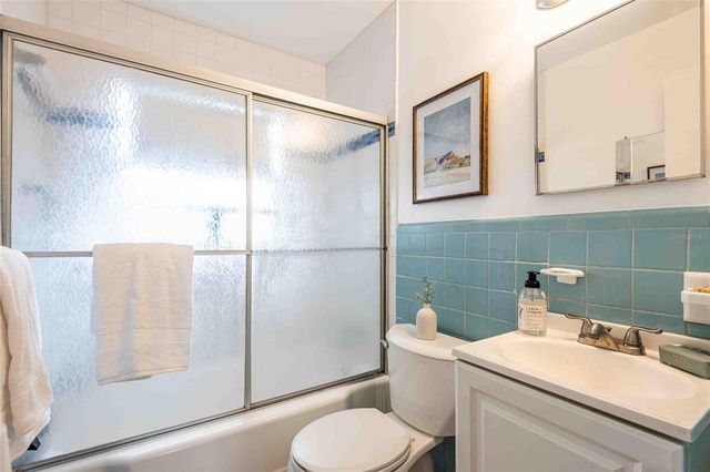 2542 W HIAWATHA STREET, Tampa, FL 33614