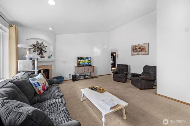 19404 Crown Ridge Boulevard, Arlington, WA 98223