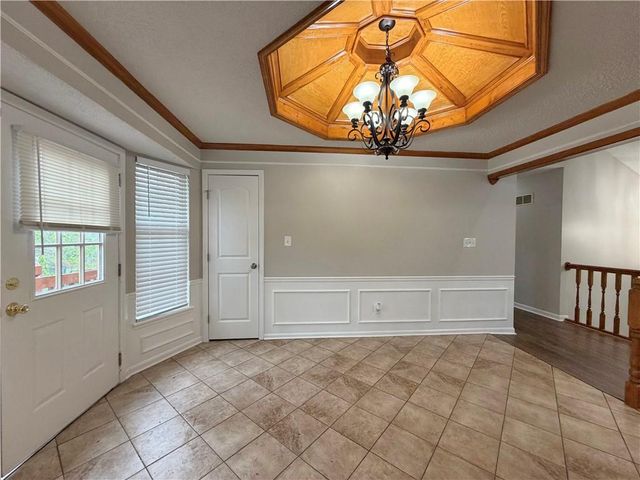 1304 Huntington Circle, Greenwood, MO 64034