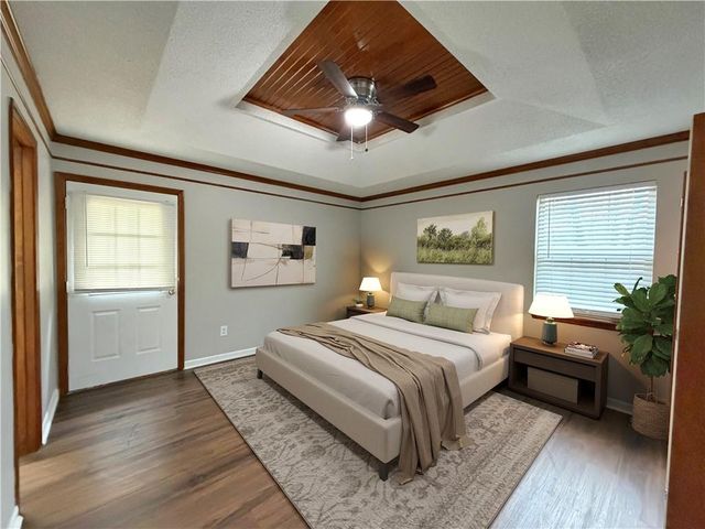 1304 Huntington Circle, Greenwood, MO 64034