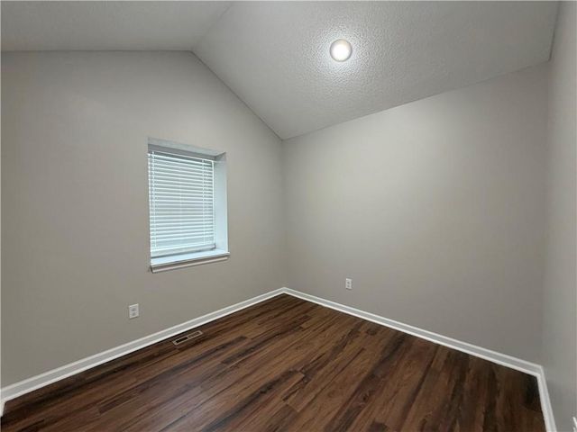 1304 Huntington Circle, Greenwood, MO 64034