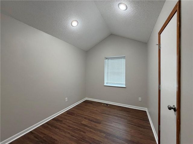 1304 Huntington Circle, Greenwood, MO 64034