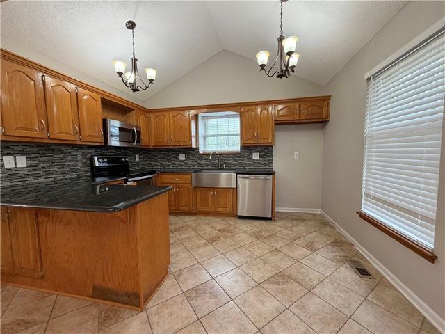 1304 Huntington Circle, Greenwood, MO 64034