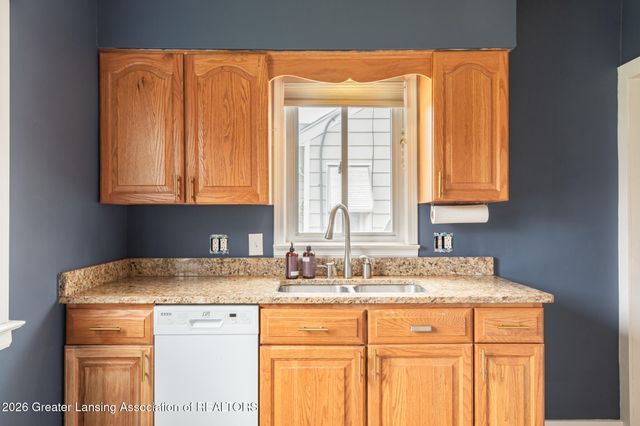 1315 Goodrich Street, Lansing, MI 48910