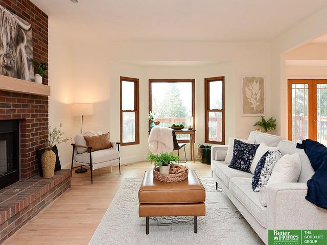 315 Pheasant Run Lane, Papillion, NE 68046