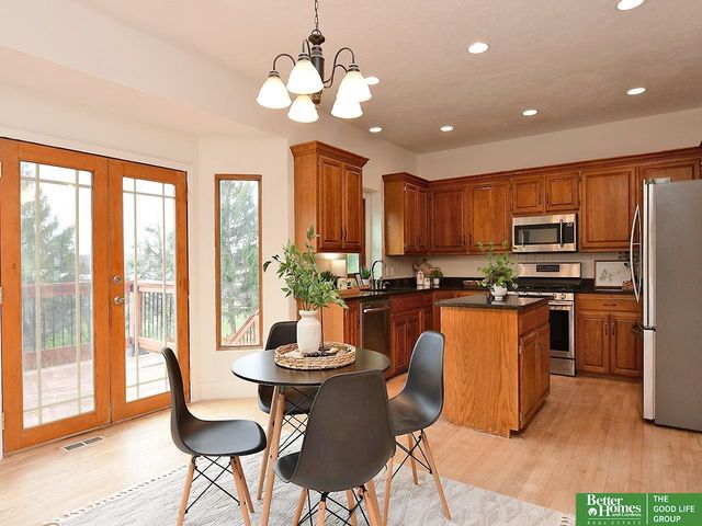 315 Pheasant Run Lane, Papillion, NE 68046