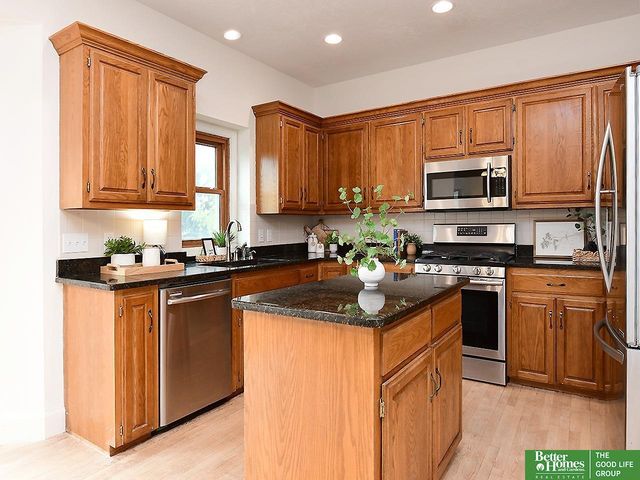 315 Pheasant Run Lane, Papillion, NE 68046