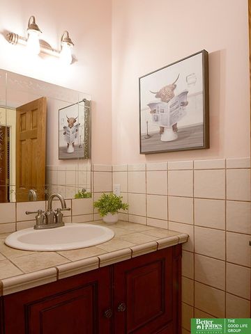 315 Pheasant Run Lane, Papillion, NE 68046