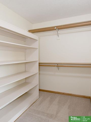 315 Pheasant Run Lane, Papillion, NE 68046