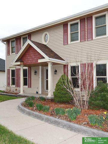 315 Pheasant Run Lane, Papillion, NE 68046