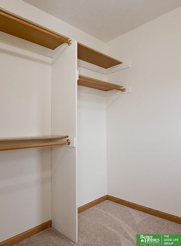 315 Pheasant Run Lane, Papillion, NE 68046