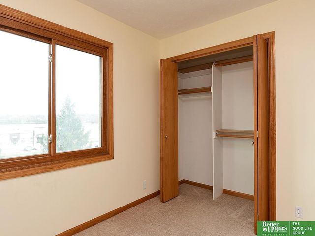 315 Pheasant Run Lane, Papillion, NE 68046