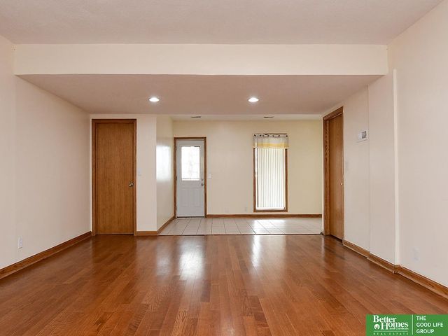 315 Pheasant Run Lane, Papillion, NE 68046