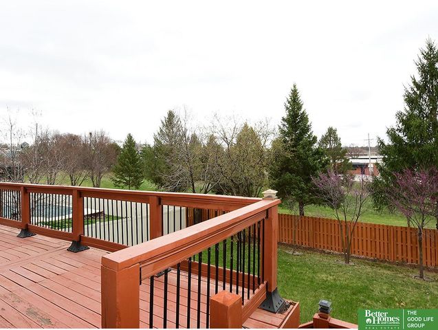 315 Pheasant Run Lane, Papillion, NE 68046