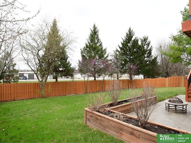 315 Pheasant Run Lane, Papillion, NE 68046