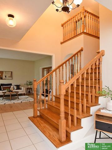 315 Pheasant Run Lane, Papillion, NE 68046