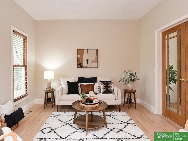 315 Pheasant Run Lane, Papillion, NE 68046