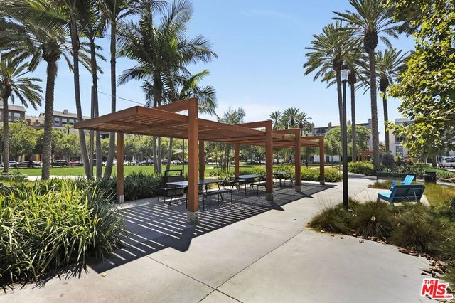 13075 Pacific 217, Playa Vista, CA 90094