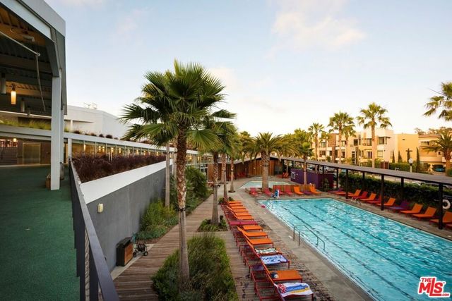 13075 Pacific 217, Playa Vista, CA 90094