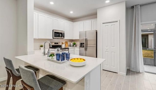 37 CRAIG Court, St. Johns, FL 32092