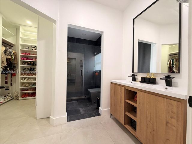 86 NW 4th St, Homestead, FL 33030