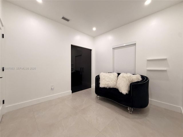 86 NW 4th St, Homestead, FL 33030