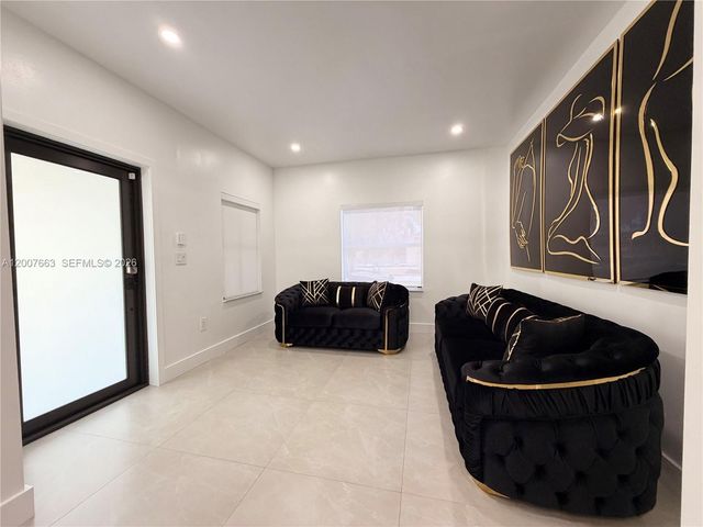 86 NW 4th St, Homestead, FL 33030