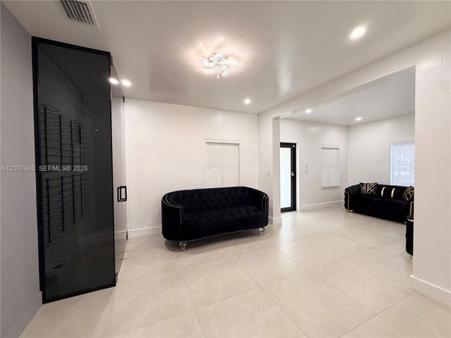 86 NW 4th St, Homestead, FL 33030