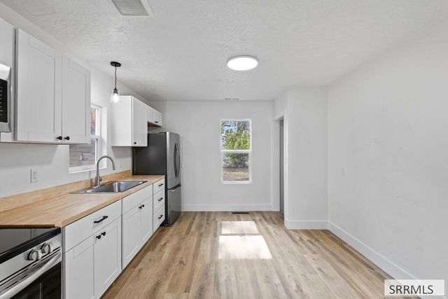 194 Whittier Street, Idaho Falls, ID 83402