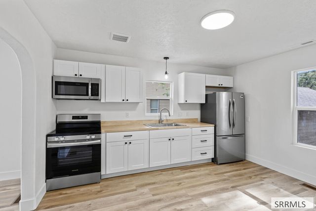 194 Whittier Street, Idaho Falls, ID 83402