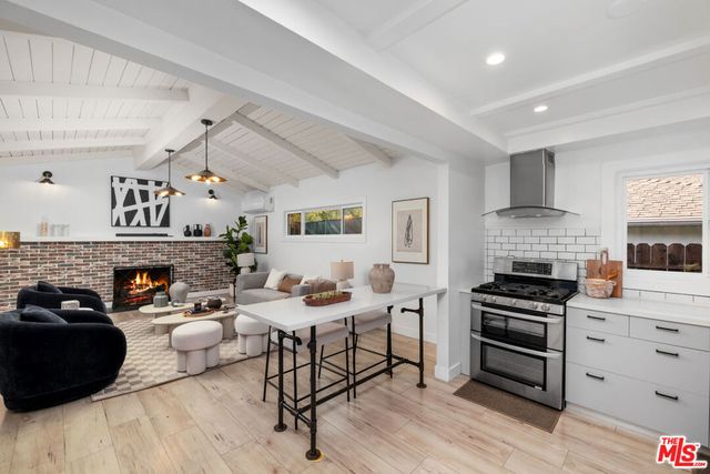5751 Andasol Avenue, Encino, CA 91316