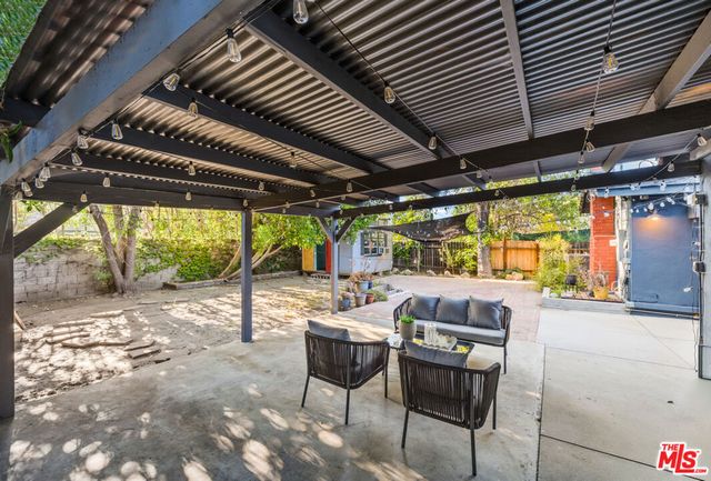 5751 Andasol Avenue, Encino, CA 91316