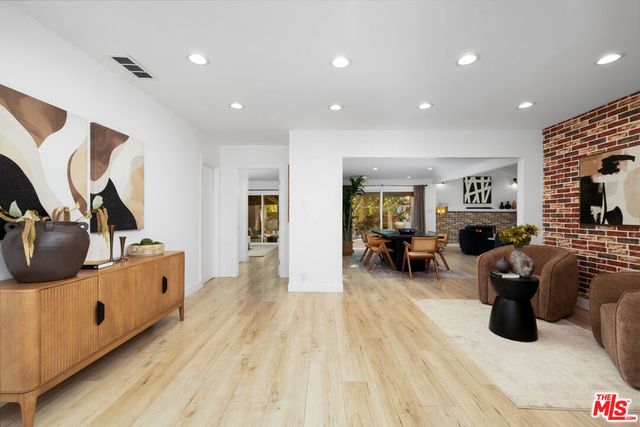 5751 Andasol Avenue, Encino, CA 91316
