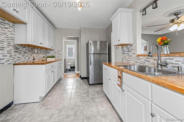 5501 Oldtown Street, Detroit, MI 48224